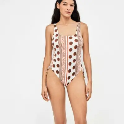 Fato de Banho decotado...