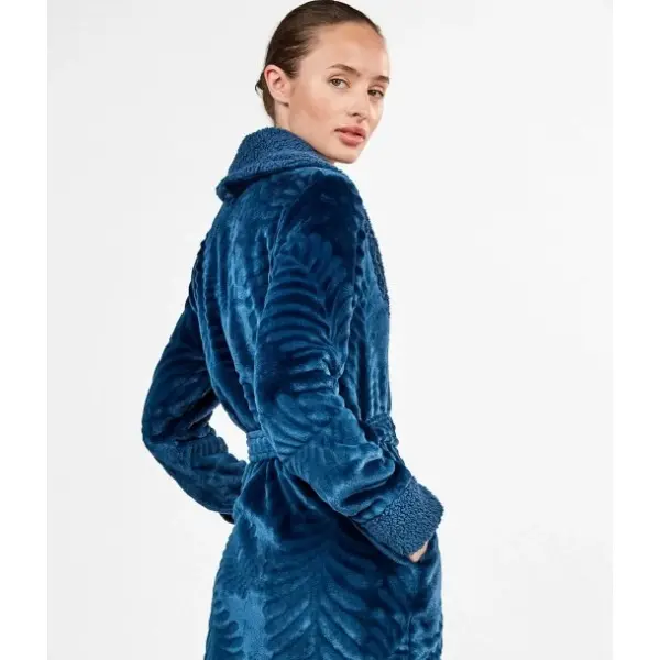 Robe curto Polar 20425 Folhas em Relevo